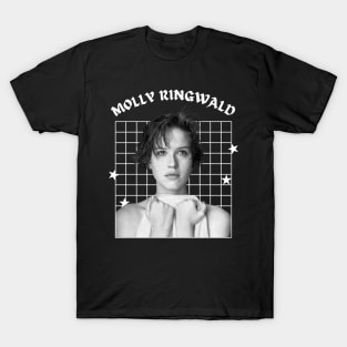 Molly ringwald --- aesthetic T-Shirt